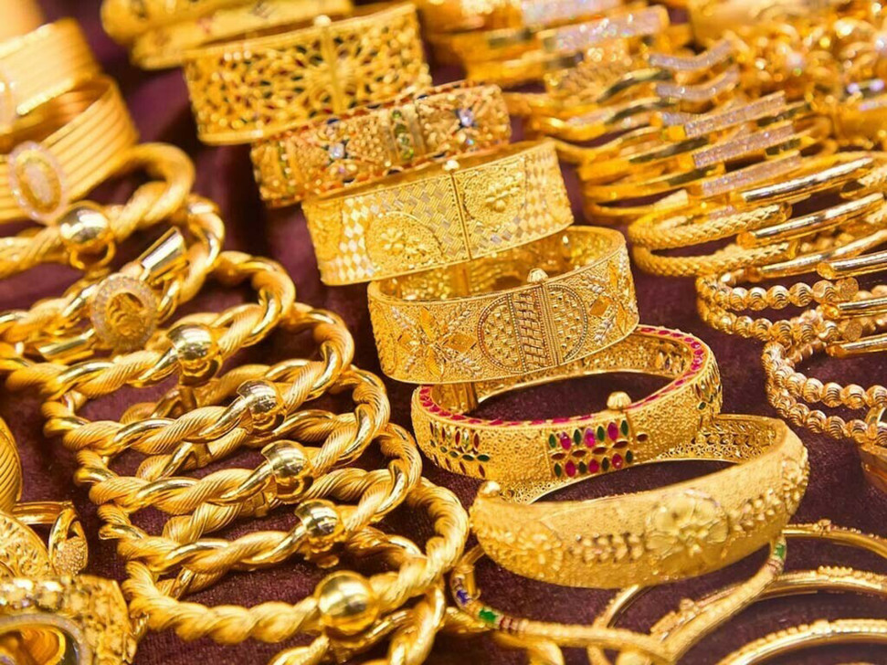 Gold prices cross Tk 230,000 per bhori, hit new record