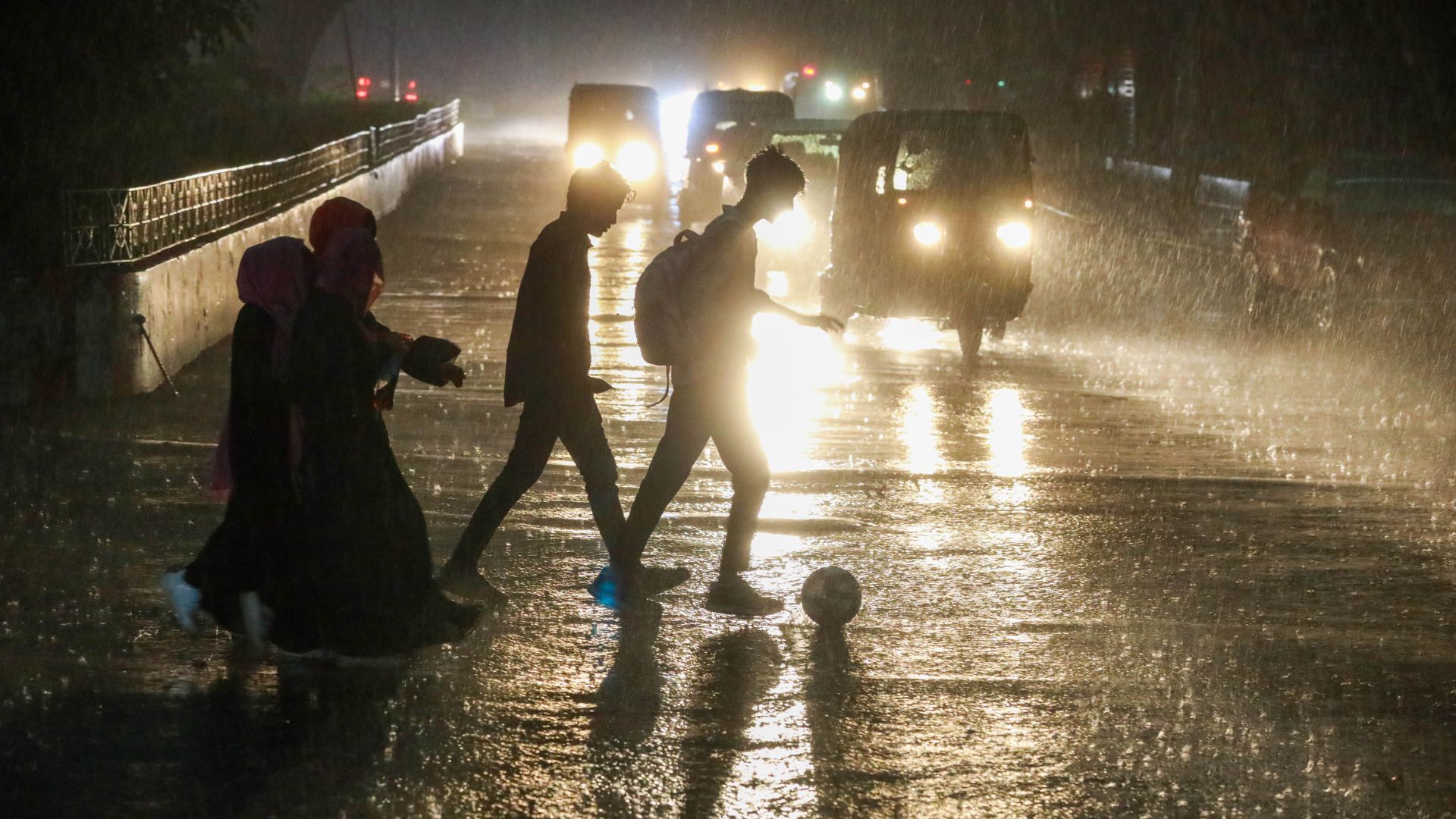 When day turns into night