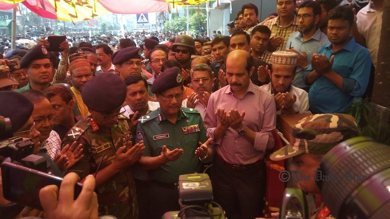 Students trash assurance of mayor, DMP chief