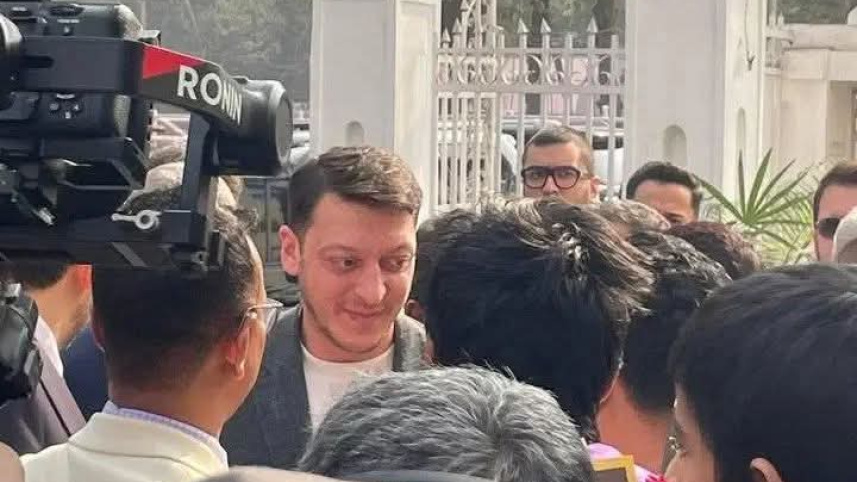 footballer Mesut Özil at Dhaka University