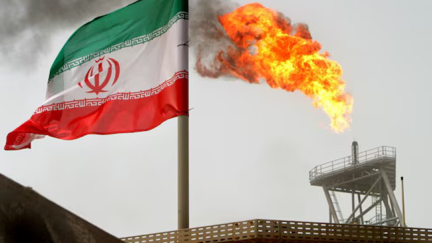 Iran_oil_and_Flag.jpg