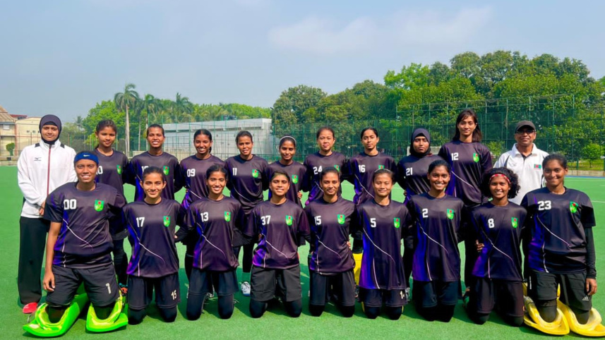 Bangladesh women's hockey team .jpg