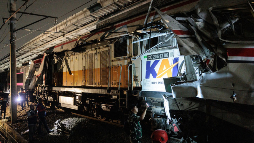 Bekasi trains accident.jpg