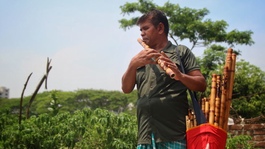 The quiet lives of Dhaka’s flute artistes