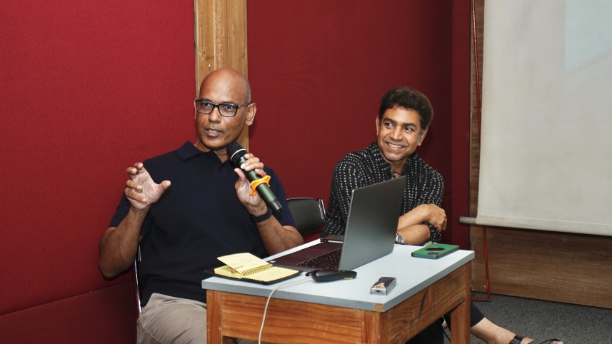 Photo Adda: An evening of stories in flight