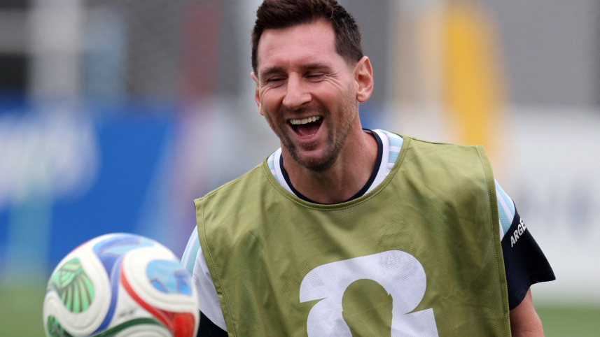 Messi training.JPG