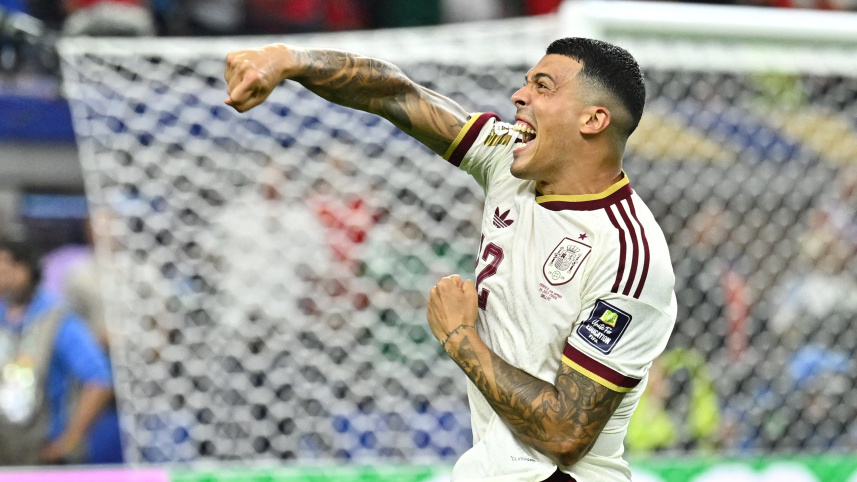 2026-07-14T211248Z_1121115804_UP1EM7E1MXA59_RTRMADP_3_SOCCER-WORLDCUP-FRA-ESP.JPG