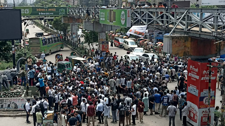 2026 HSC examinees block Science Laboratory intersection