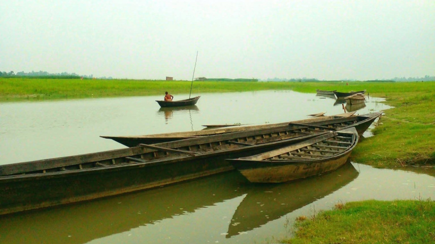 The river was flowing at 13.74m at Kazipur point this morning, 1.06m below the danger level, and at 12.27 metres at the Sirajganj hard point, 63cm below the danger mark, according to WDB data. Photo: Collected