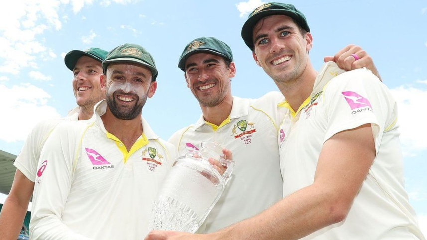 Starc-Cummins-Hazlewood-Lyon.jpg
