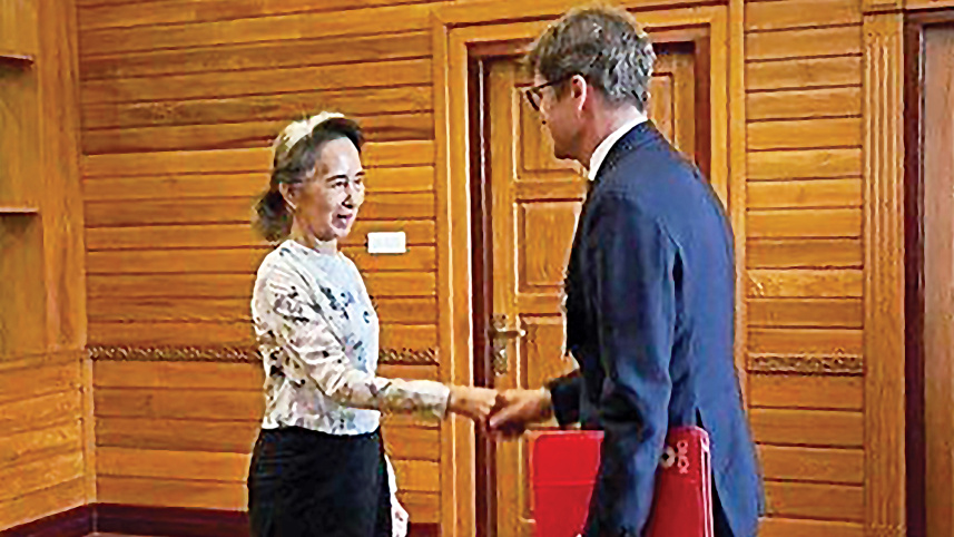 aung.jpg