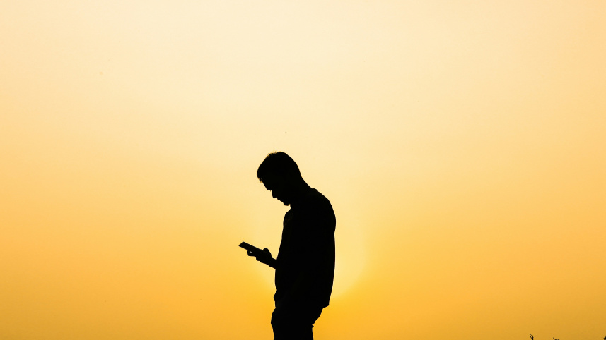 Adult phone addiction A problem we often overlook 