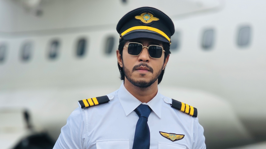 Tawsif Mahbub embraces pilot look for new web film 'Cafe Umbrella'