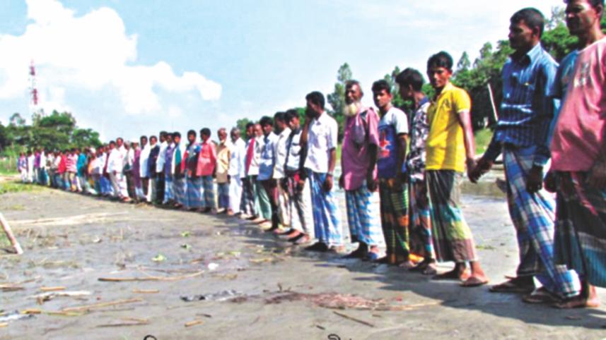 Ban on hilsa fishing...