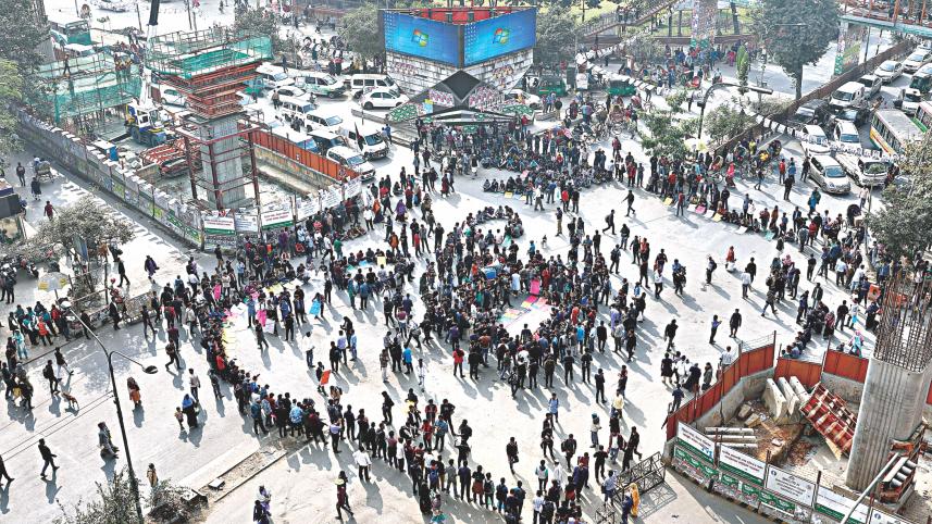 blocking traffic at Shahbagh