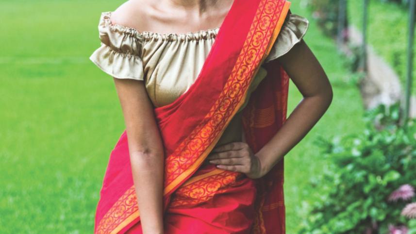 Bringing back the puffed blouse