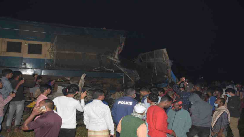 1284661_Jashore tarin accident pic 01 21.11.20.jpg