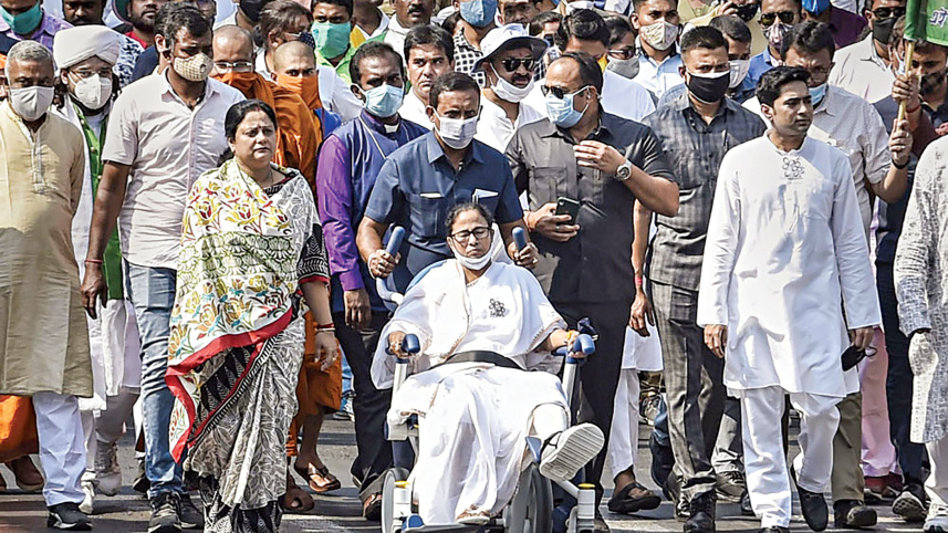 attack-on-mamata.jpg