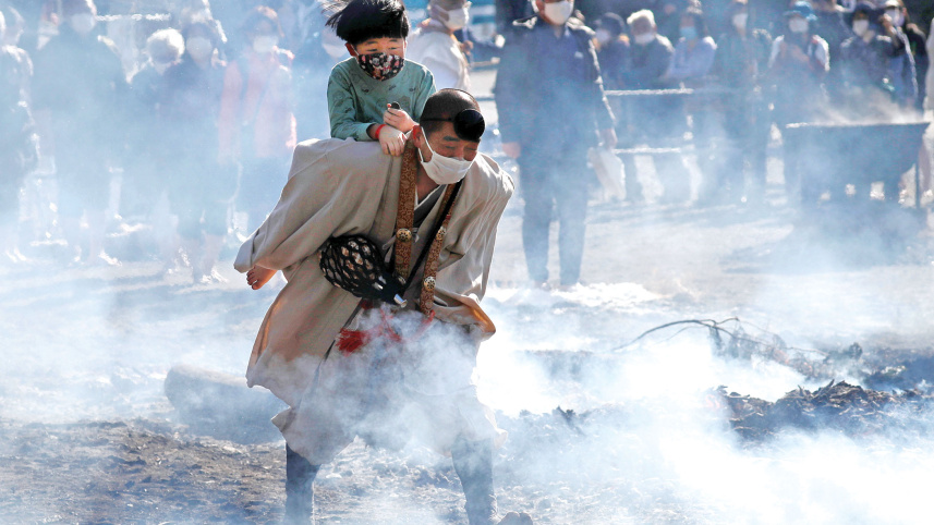 Japanese-worshippers.jpg
