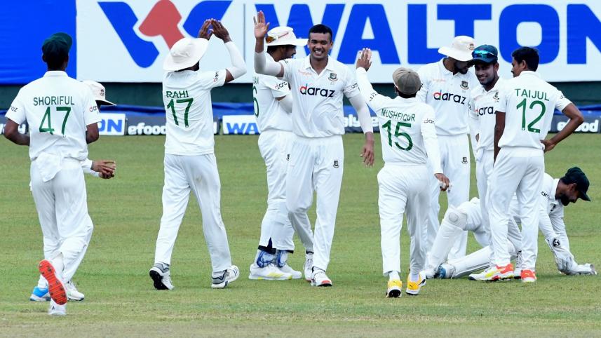 Bangladesh players.jpg