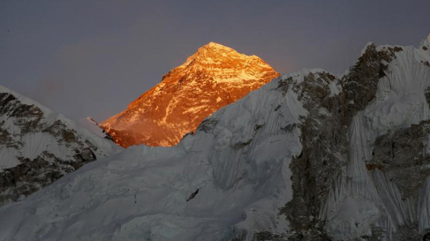 Everest.jpeg
