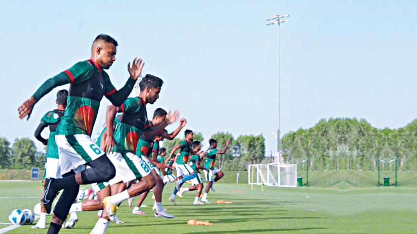 Bangladesh-footballer-qatar.jpg