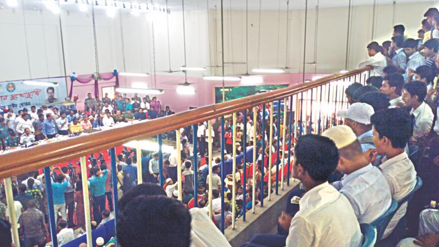 A group of students.jpg