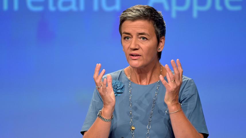 European Commission,orders,requiring,Apple Inc,pay,Ireland,$13 billion,euros,unpaid,taxes,US,tax,reform