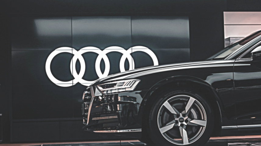 Audi A8L 1.jpg