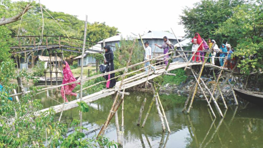 bamboo bridge risky.jpg