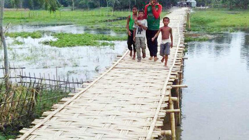 bamboo bridge Sati river.jpg