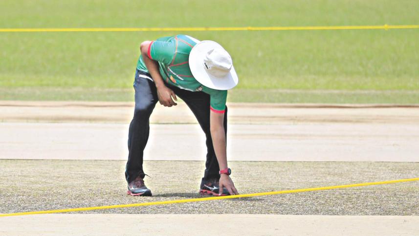 Bangladesh coach Chandika Hathurusingha.jpg
