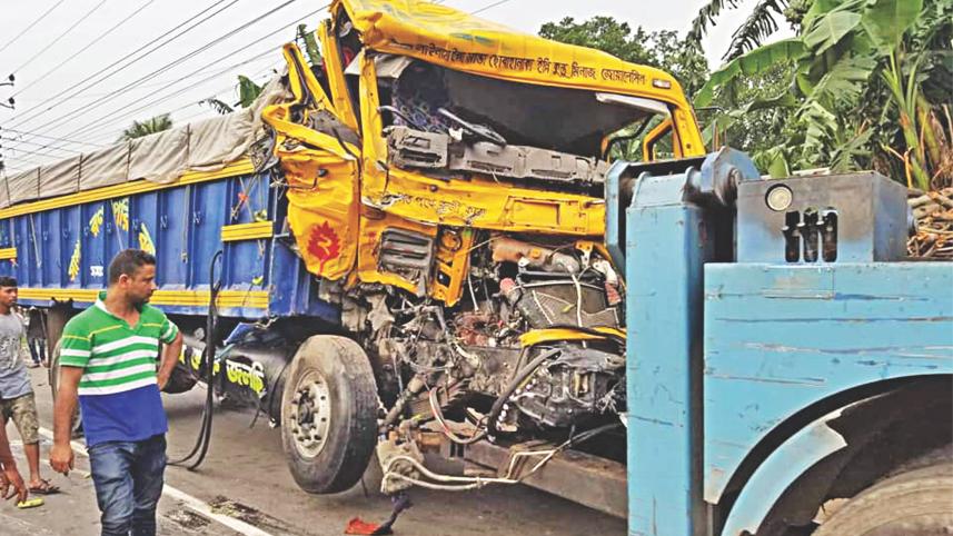 Bogura road crash.jpg