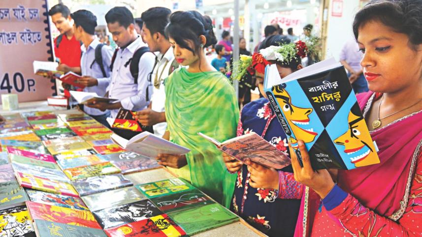 Bookworms browsing 1.jpg