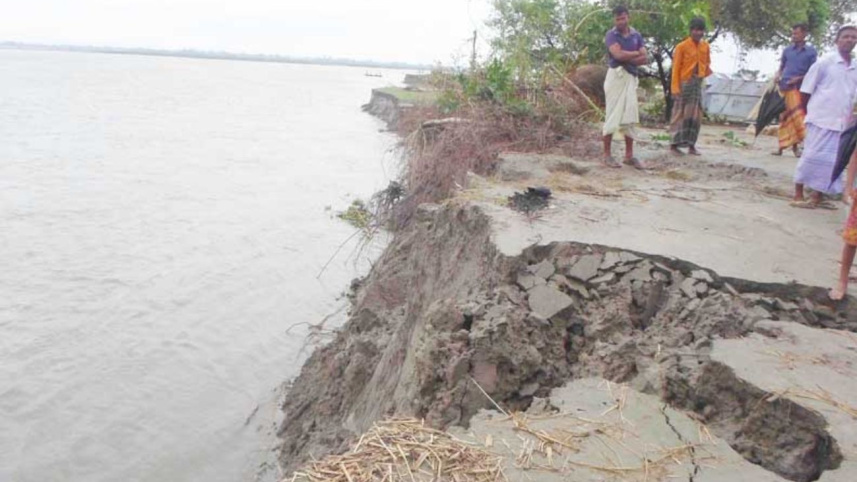 Brahmaputra erosion.jpg