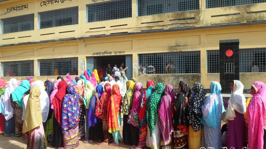 Chapainawabganj-Voting.jpg