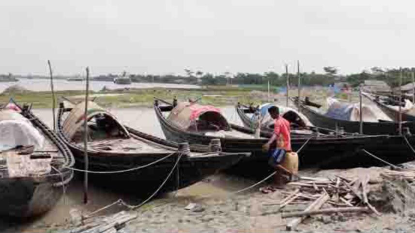 Coastal fishermen ready.jpg