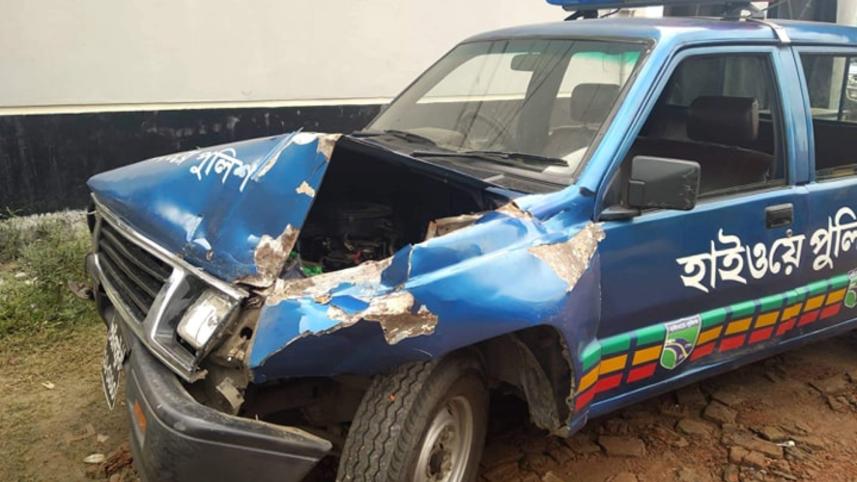 Cop among three killed.jpg