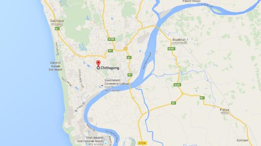 Defiant mob beats extortionist dead