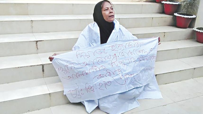 Jaheda Amin Chowdhury, mother of slain Chhatra League leader Diaz Irfan Chowdhury