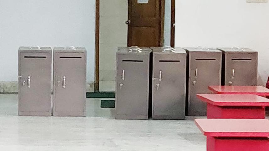 Ducsu ballot box.jpg