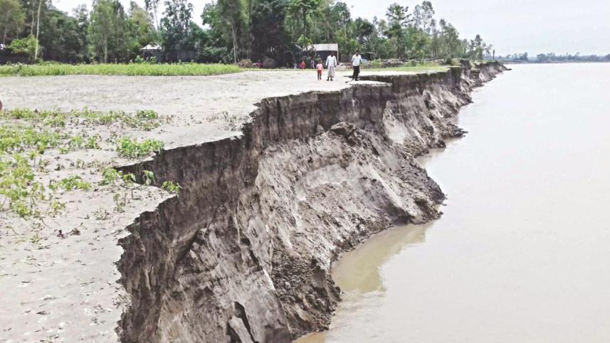 Erosion by Jamuna.jpg