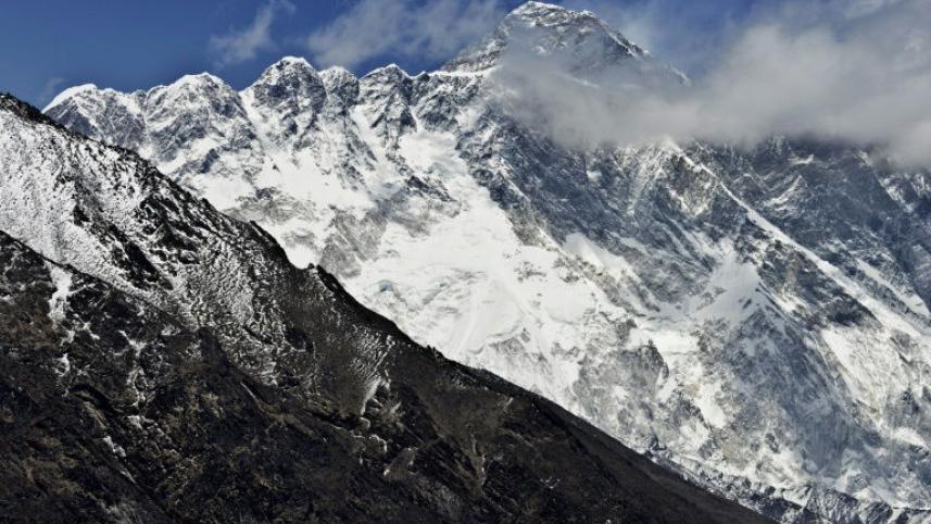 Nepal bans solo climbers
