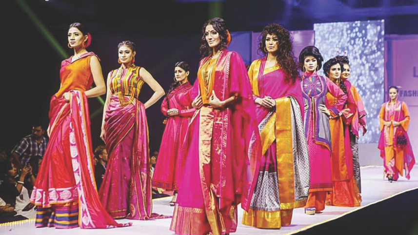 Fashion Runway Show 2016