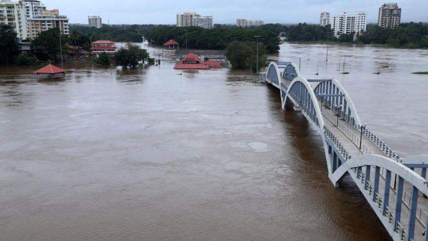 FLOODS IN KERALA 1.jpg