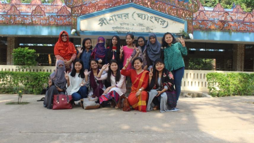 Girls for peace 2.jpeg