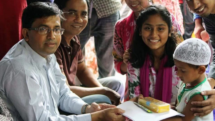 happy slum kids.jpg