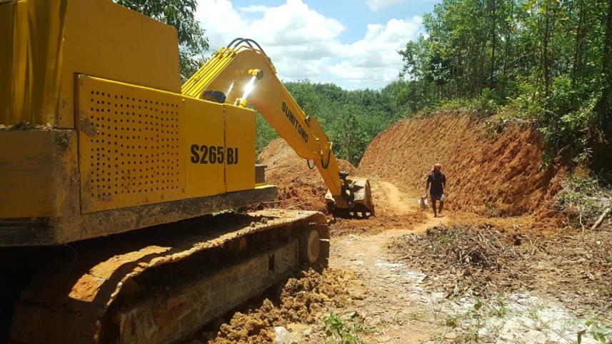 Hill cutting unabated in Bandarban photo (1).jpg