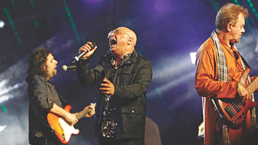 Junoon performing.jpg