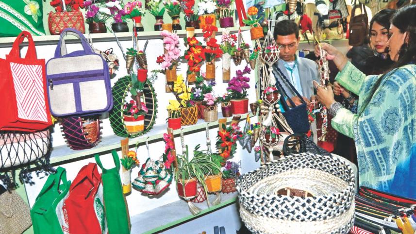 Jute goods makers.jpg